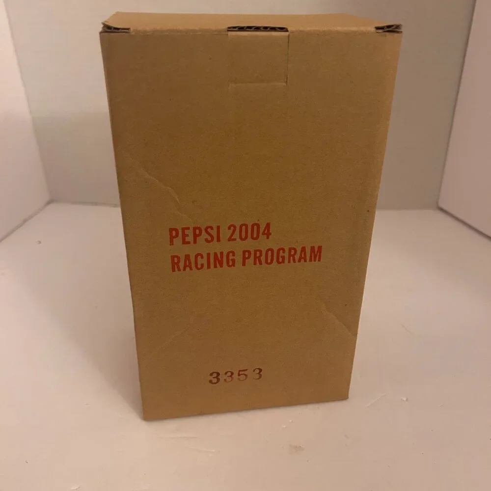 Pepsi Racing 2004 Jeff Gordon #24 Diecast Car Tin Case | NASCAR Limited Edition - Picture 4 of 16